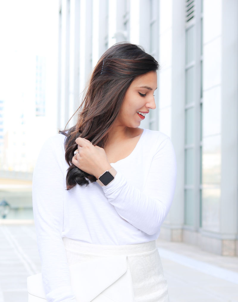 Vera Bradley, Vera Bradley Harper Clutch, Vera Bradley White Clutch, Apple watch, Apple watch sport, Apple watch sport fashion, white pencil skirt, white top, all white party, all white fashion, kendra scott, steve madden nude pumps, steve madden heels